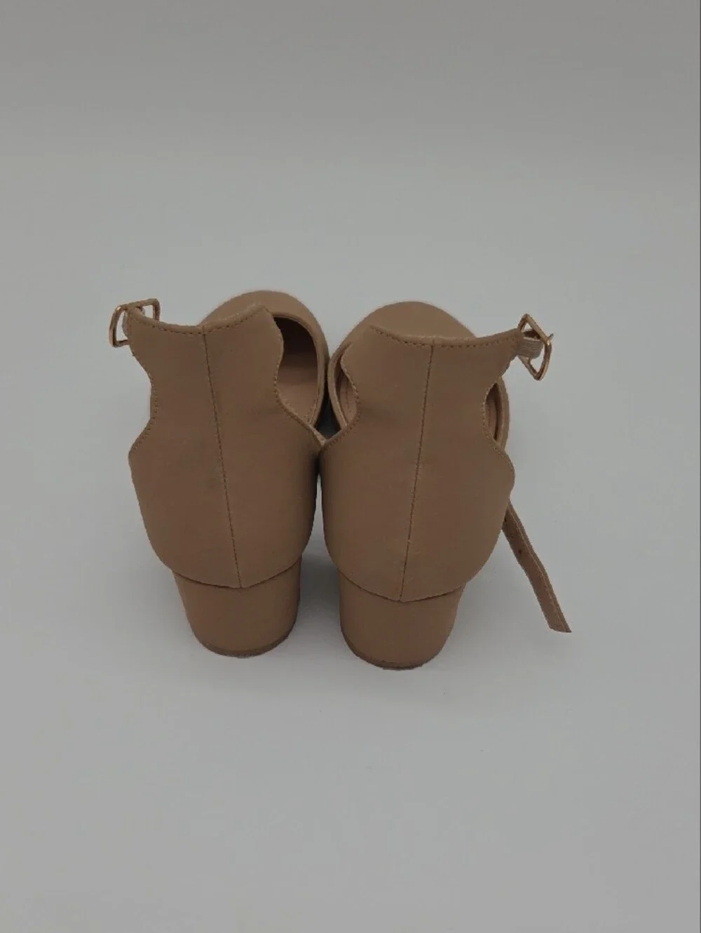 #022 Girls' Classic Ankle-Strap Dress Shoes in Tan